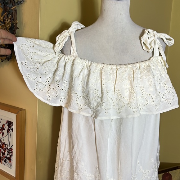 LUCKY Size 2x On/Off Shoulder Eyelet EmbroideredTop Pullover Romantic $99 NEW - Picture 5 of 16
